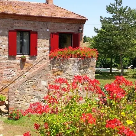 度假居 Charming House In + Pool