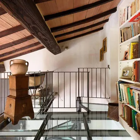 Charming House In + Pool Ferienhaus *